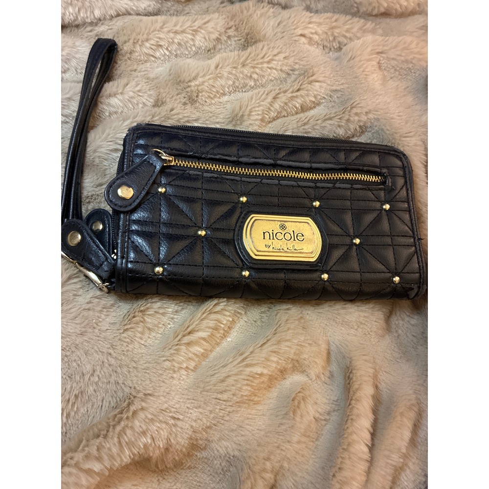 Nicole by Nicole Miller Black Quilted Wristlet Wallet Gold Studs Pink Interior